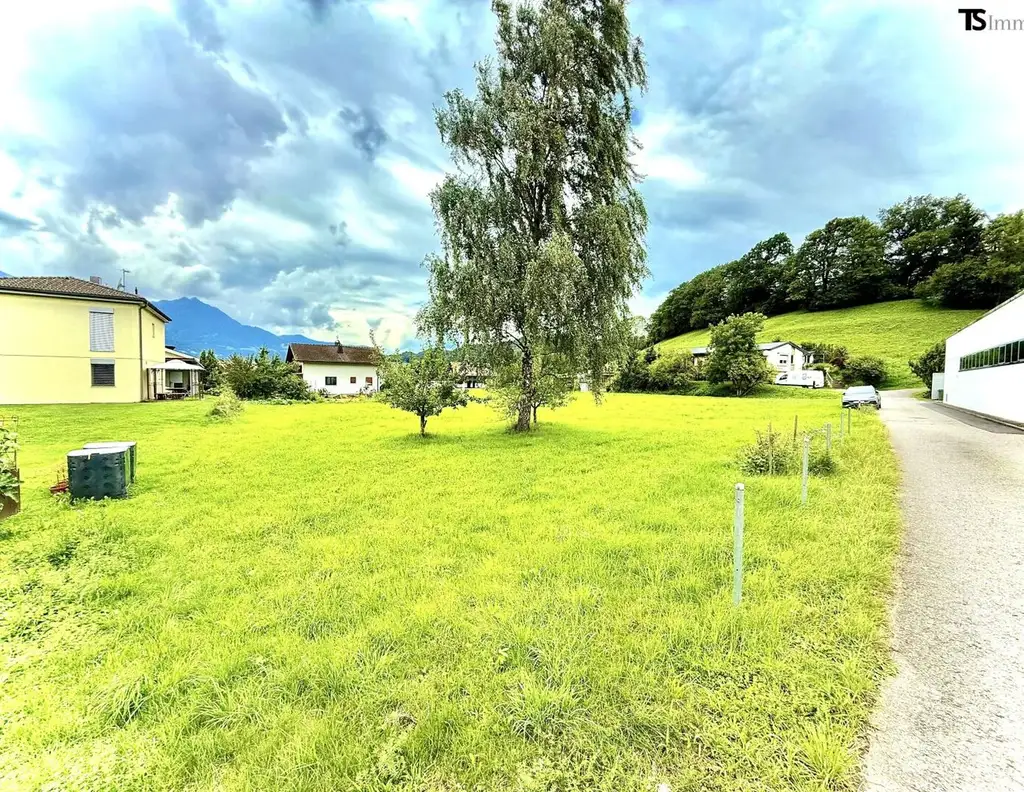 Bludesch: Baugrundstück in Top-Lage - ca. 400 m² bzw. 500 m² (Gesamtgrundfläche 900 m²)
