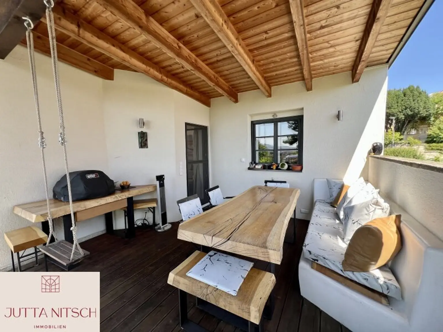 Exquisites Terrassenhaus in Eisenstadt, teilbares Grundstück – Ihr neues Zuhause mit Traumgarten, Naturpool und Weitblick!