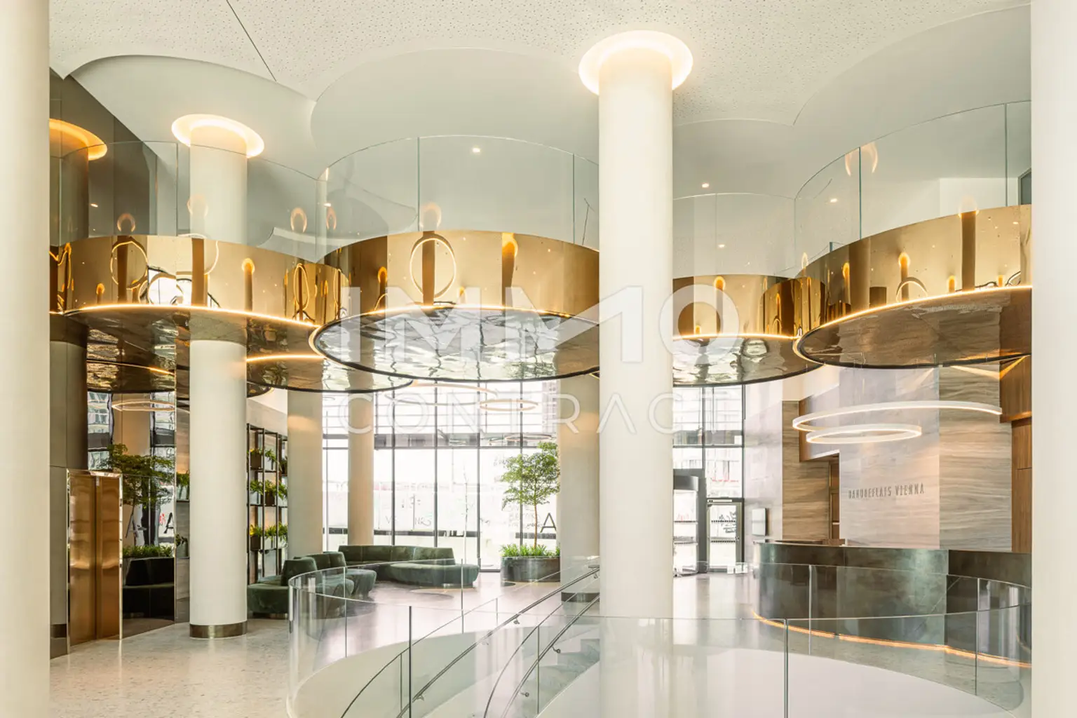 DANUBEFLATS: Stephansdom, Kahlenberg, Neue Donau - alles im Blick! Gym, Pool, Spa, Lounges, Doorman