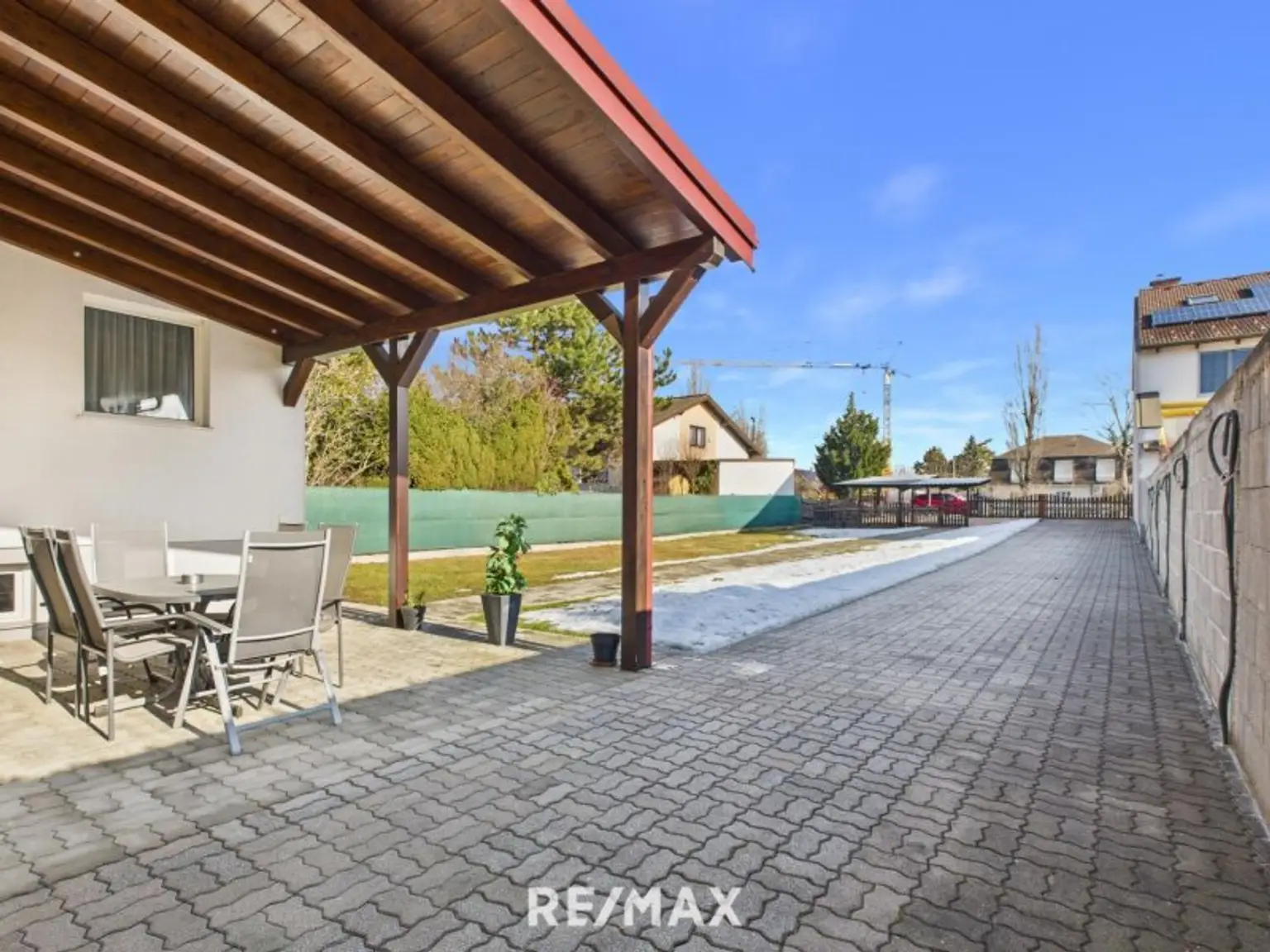 Blick auf Garten und Terrasse