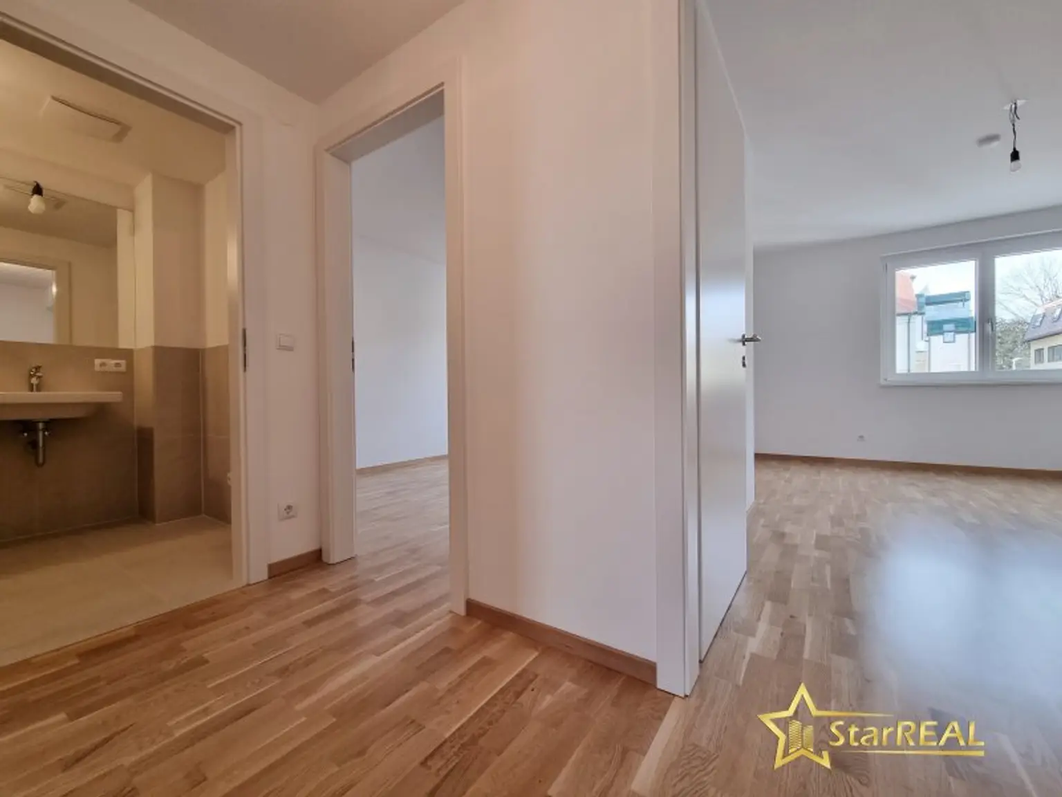 STILVOLLE 4-ZIMMER-ERSTBEZUGWOHNUNG IN ZENTRUMSNAHER LAGE VON MÖDLING - BALKON, 2 BÄDER & TIEFGARAGE OPTIONAL.