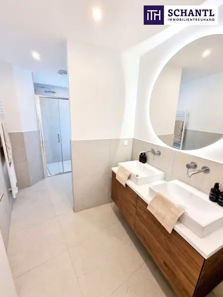 WOW! Stylischer Wohntraum im Dachgeschoss! Frisch saniert + Ruhelage + Traumhaftes Altbauhaus + Hofseitige Terrasse + U-Bahn ums Eck + Beste Infrastruktur und Anbindung!