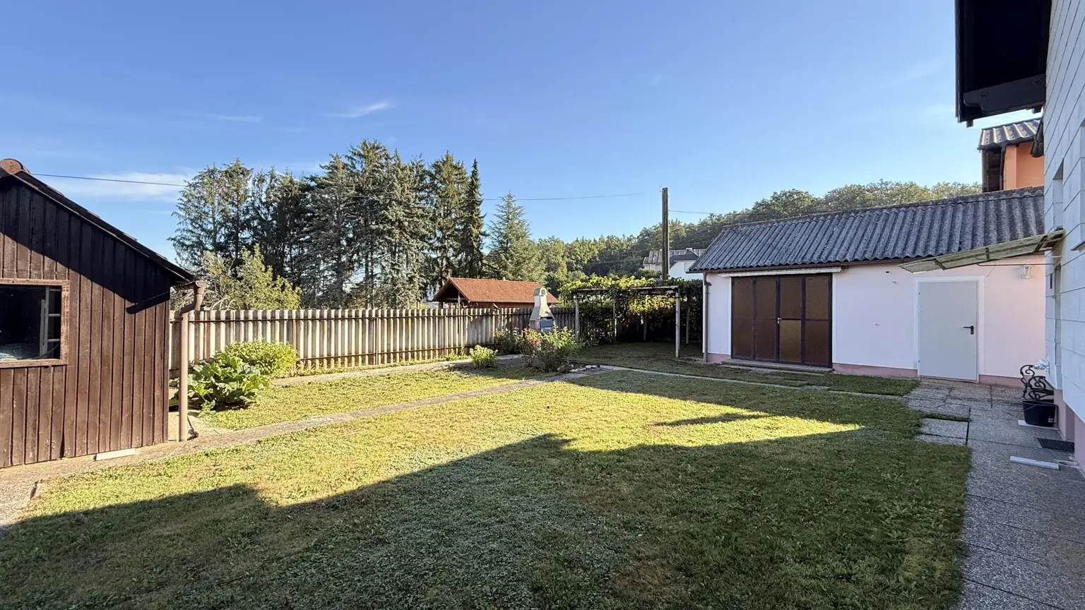 Garten komplett eingezäunt