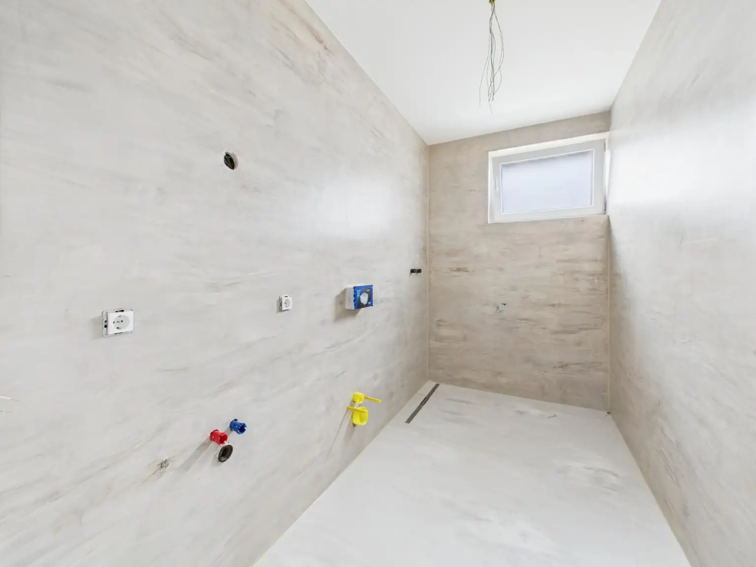 Modernes Wohnen auf höchstem Niveau: Erstbezug mit Smart Home, Salzwasserpool & 149 m² Wohnfläche in Wels-West