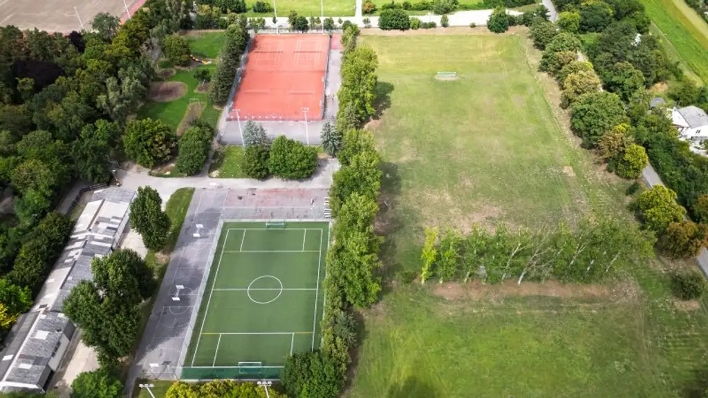 Wohnträume verwirklichen ! *Exklusive Maisonette-Wohnung mit Garten*