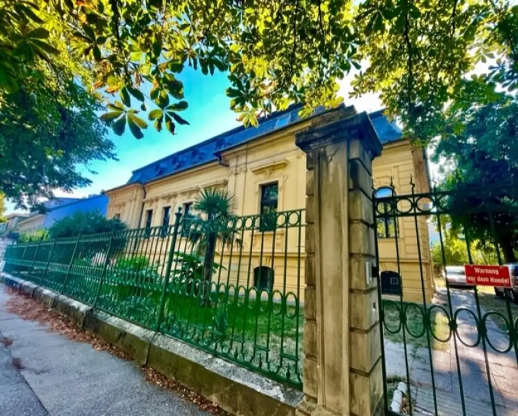 Majestätische VILLA mit 2 separaten WOHNEINHEITEN, Zusatz-Gebäude-ANLEGERWOHNUNG und herrlichen GARTEN-Grünruhe-OASE - absolutes Unikat - BADEN!