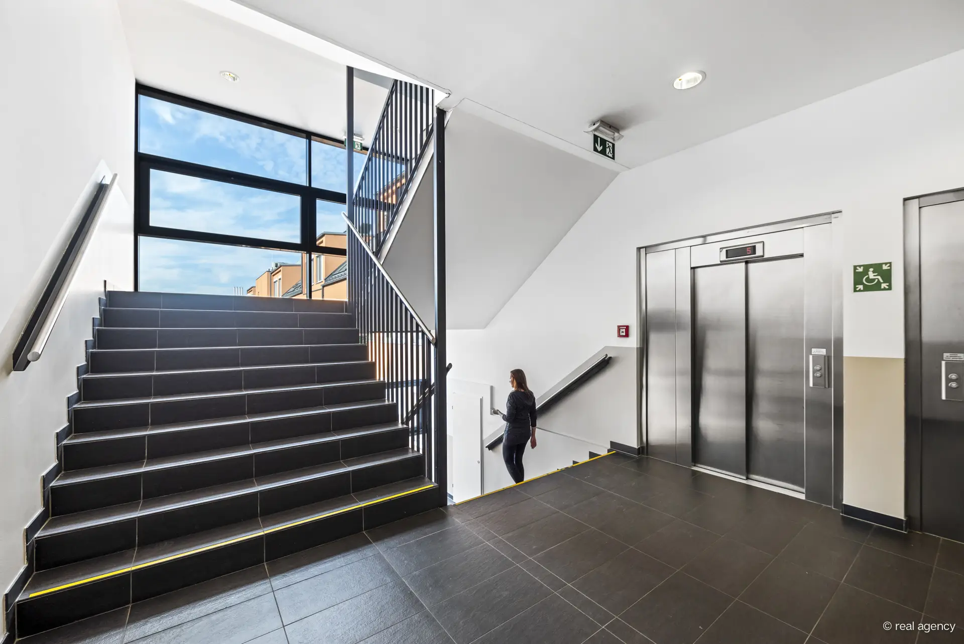 1110 Wien, Simmeringer Hauptstraße 47 Stiegenhaus