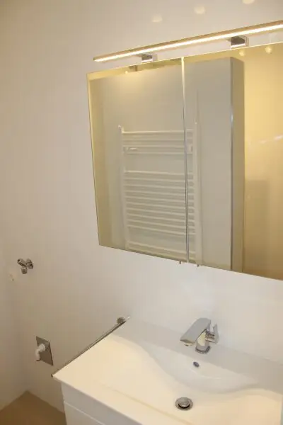 WALK-IN DUSCHE, EWE-KÜCHE, SÜDSEITIGE LOGGIA, GRÜNBLICK, ATTRAKTIVE NEUBAUMIETE IN KORNEUBURG!!
