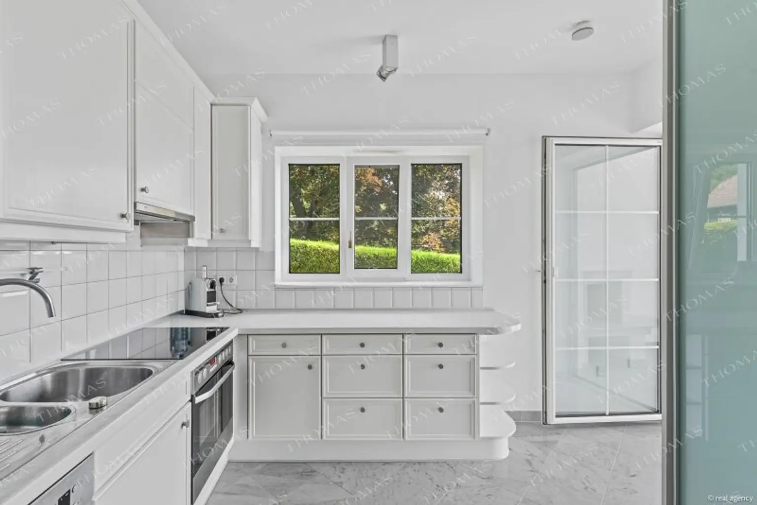 Exklusives Einfamilienhaus mit Weitblick über Wien in Hagenbrunn !
