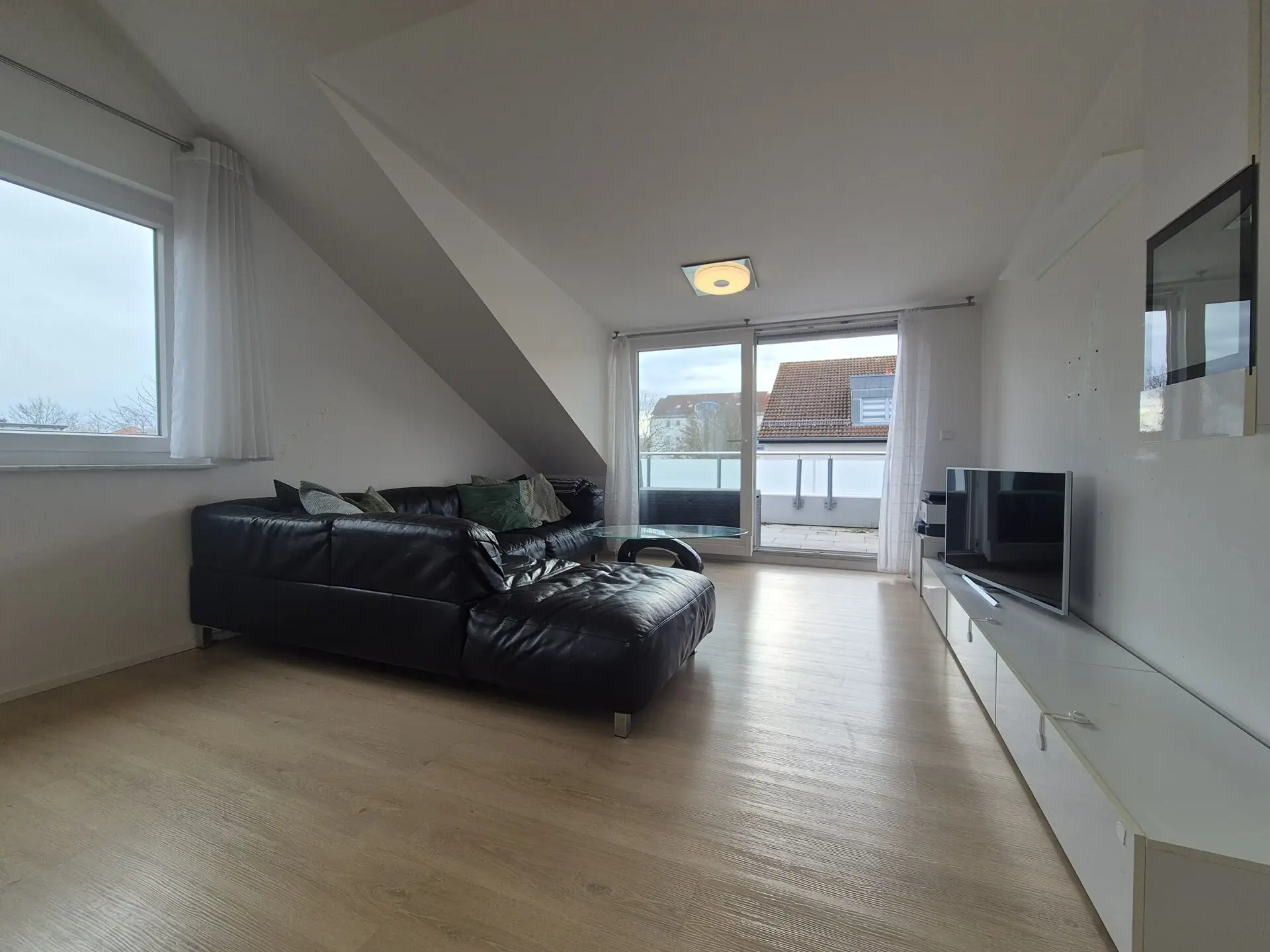 Wohnzimmer Ansicht 2