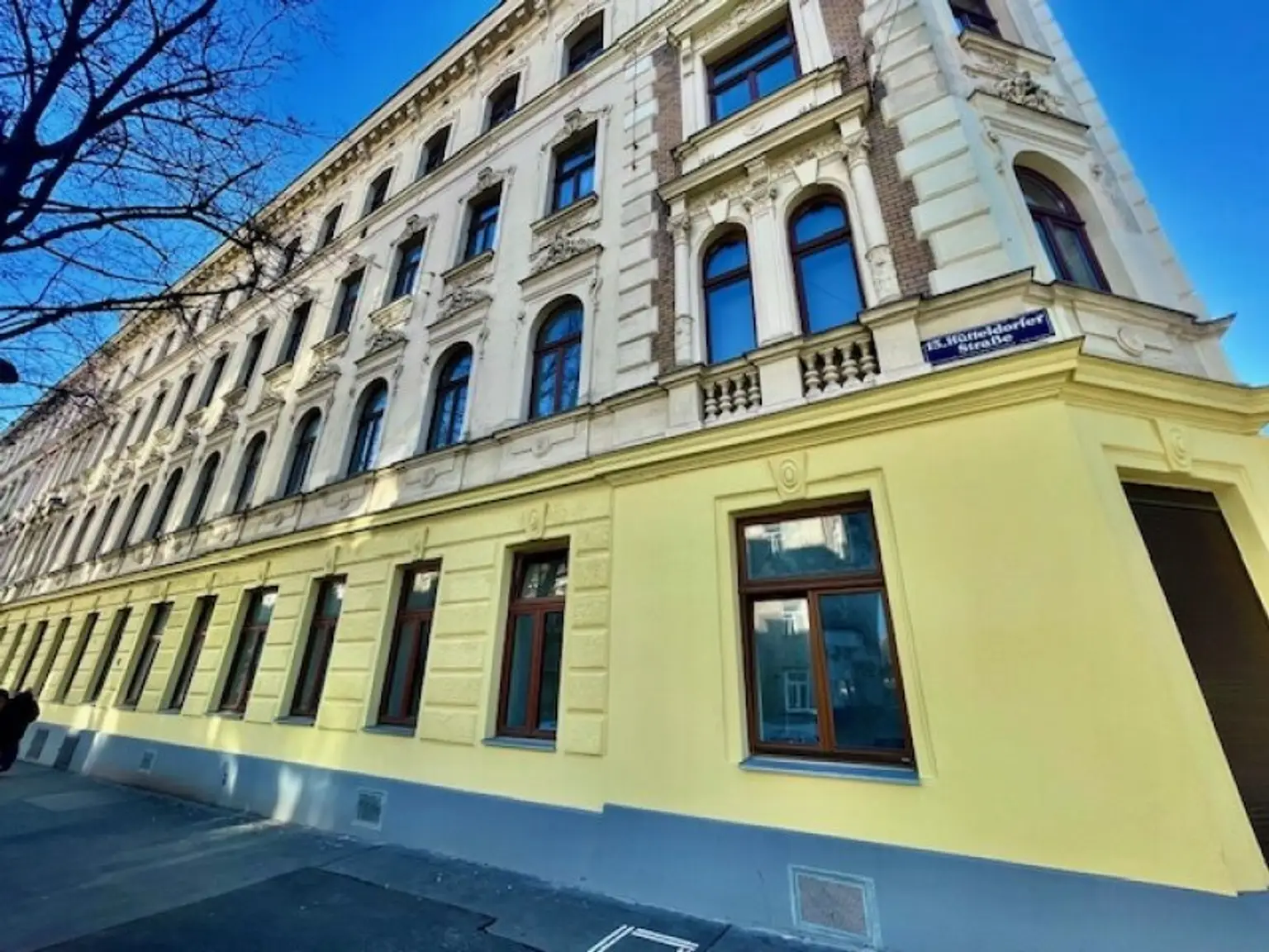 EXZELLENTE ORDINATION-PRAXIS-BÜRO-ATELIER - Nähe Wiener Stadthalle - 1150 WIEN-Bestlage!