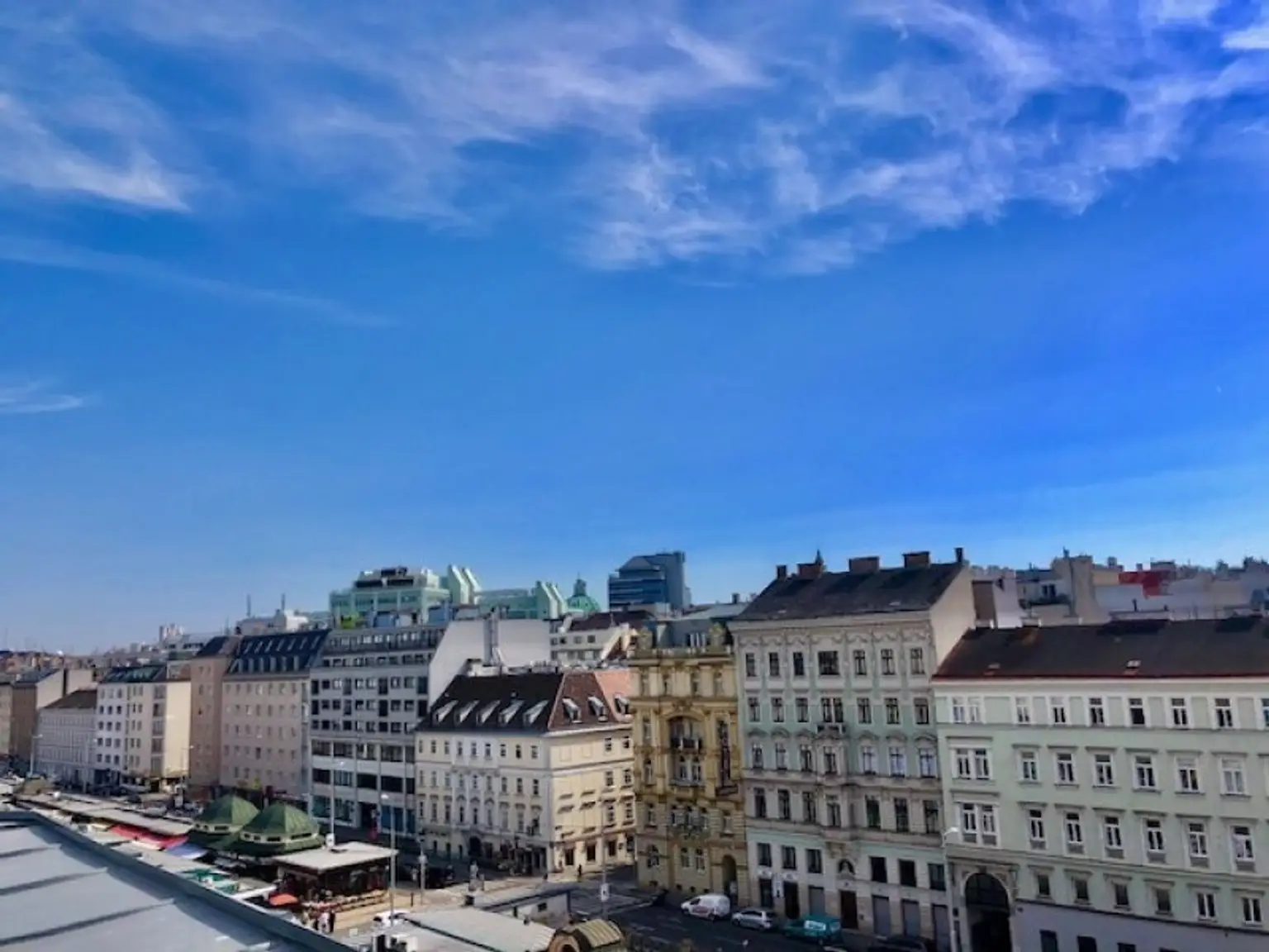 MIETWOHNUNG-INNENSTÄDTISCHE & EXQUISITE - PENTHOUSE- WOHNUNG-OHNE DACHSCHRÄGEN! mit 2,5-Zimmern in Top Lage - NASCHMARKT - 1060 WIEN!