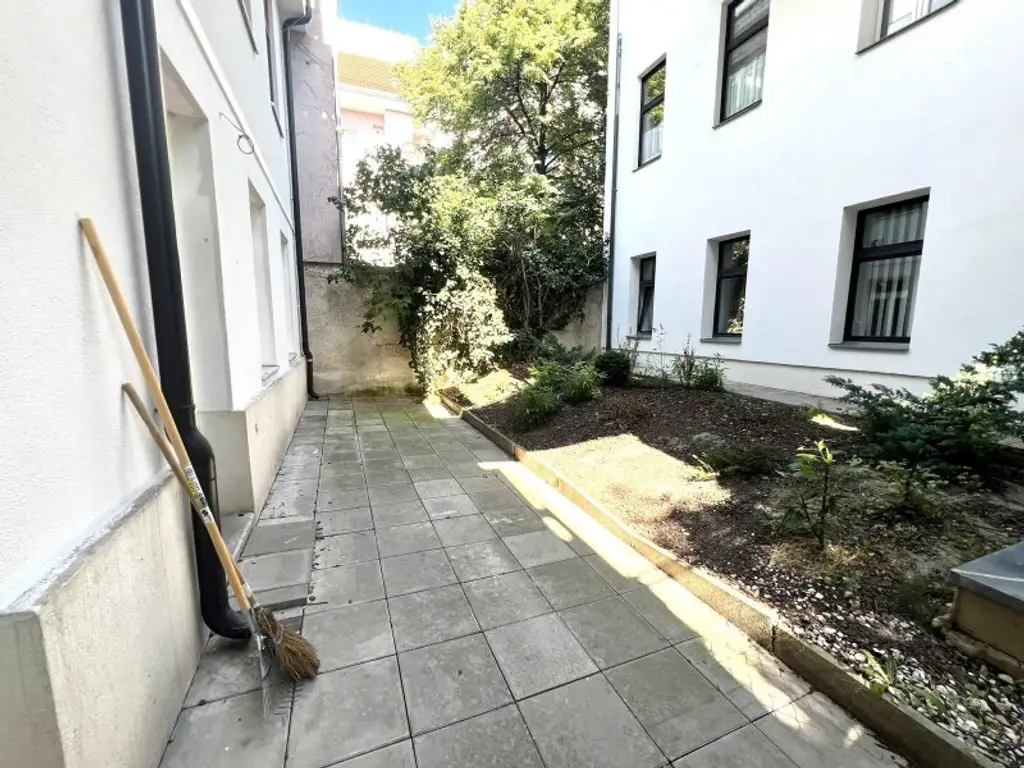 Großzügige 3-Zimmer-Praxis oder Büro mit Gartenterrasse in Wien 12 - Hetzendorf inkl. Gartenterrasse - barrierefrei(!)