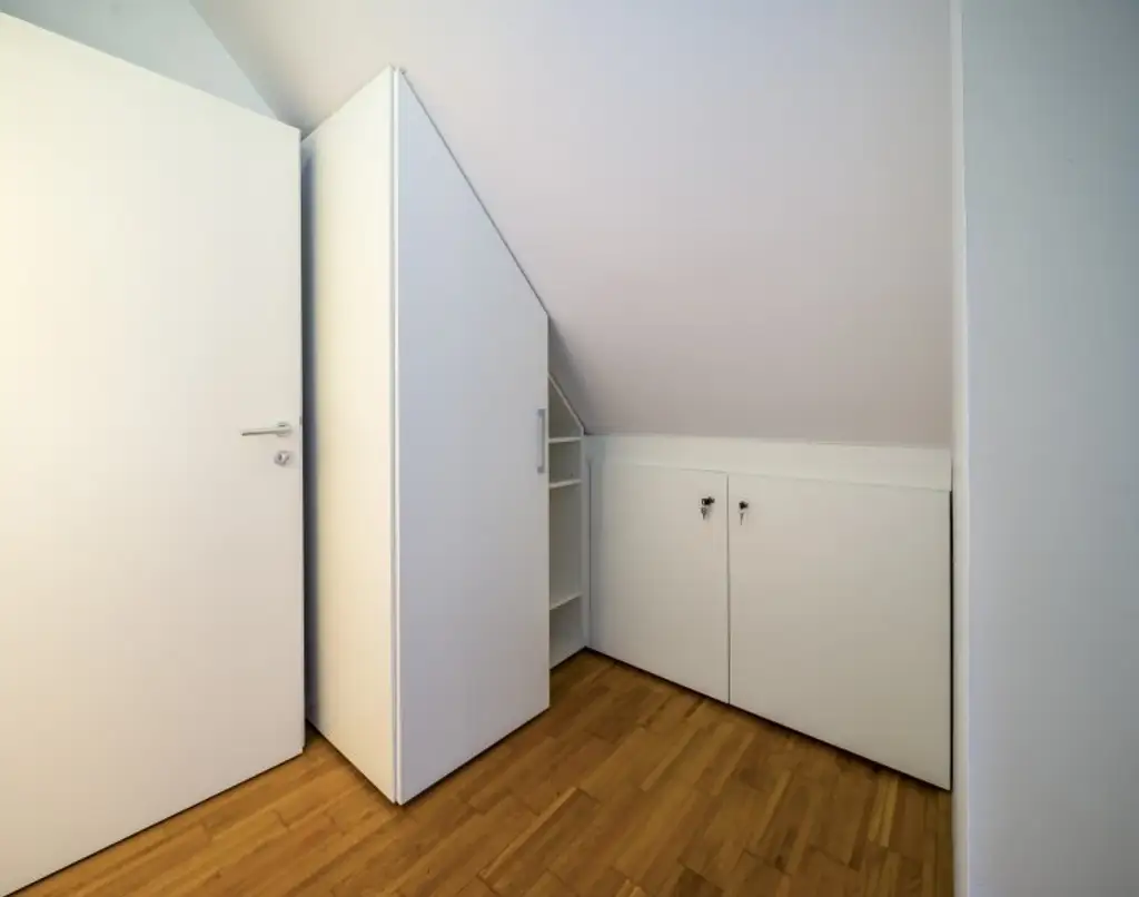 SAARPARK - AUSBLICK** Dachgeschosswohnung mit Innenhofterrasse **