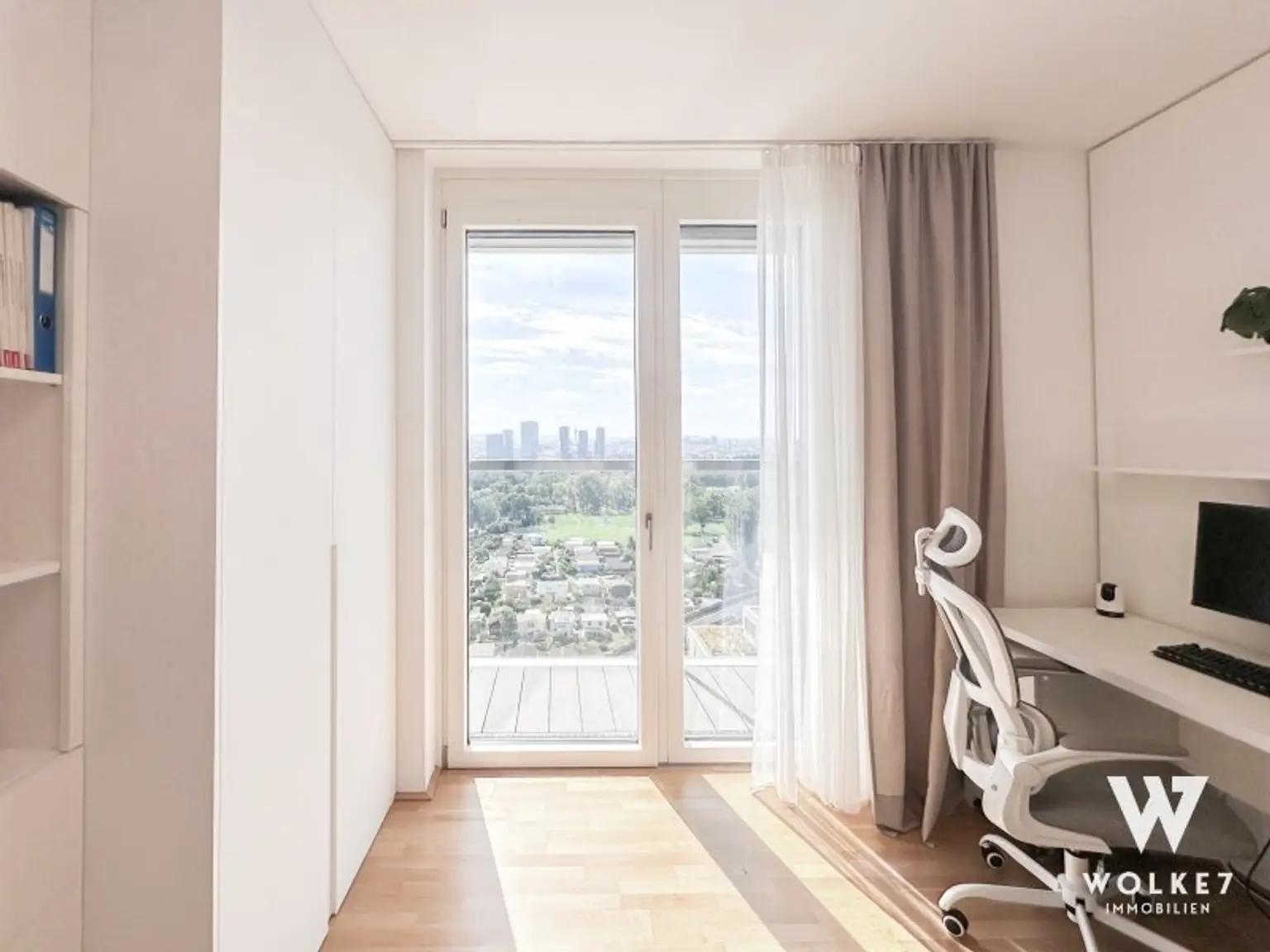 Exklusive 3-Zimmer-Residenz im Marina Tower – 16. Etage mit Donaupanorama