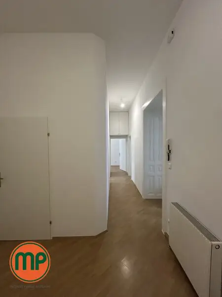Exklusive Altbau-Residenz mit hohen Räumen und klassischem Flair