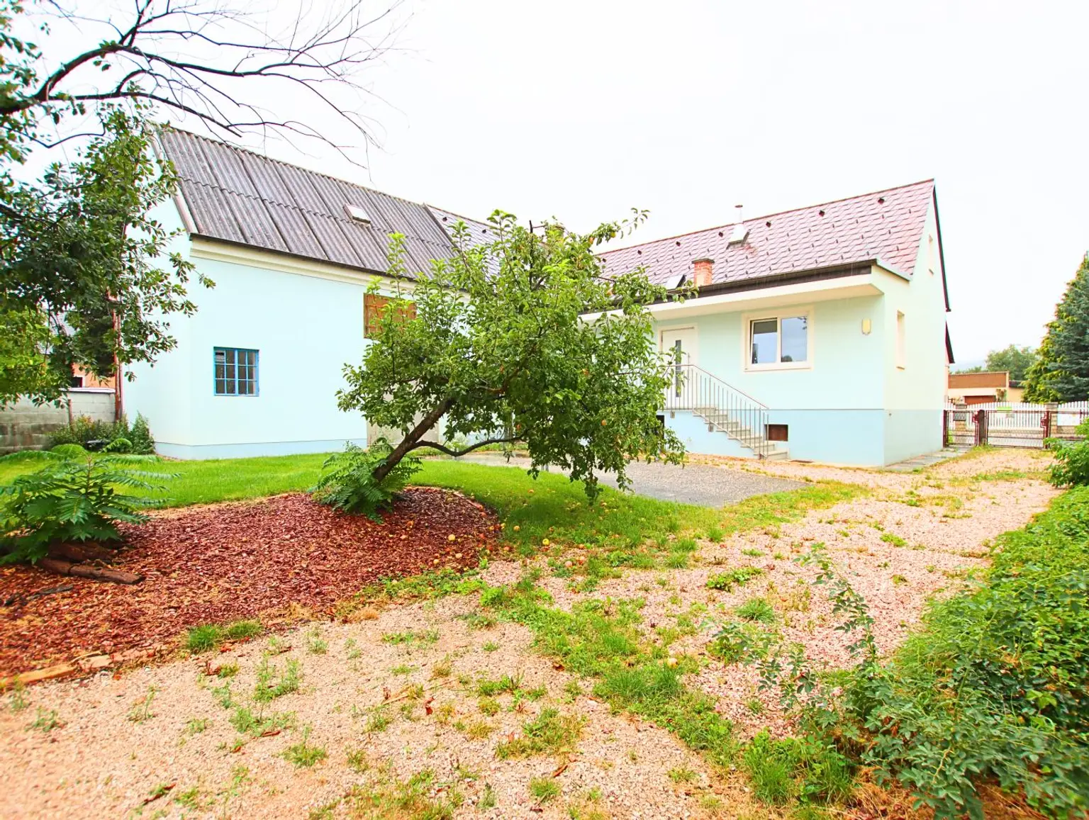 Attraktives Miethaus mit Garten und vielseitigen Nutzungsmöglichkeiten!