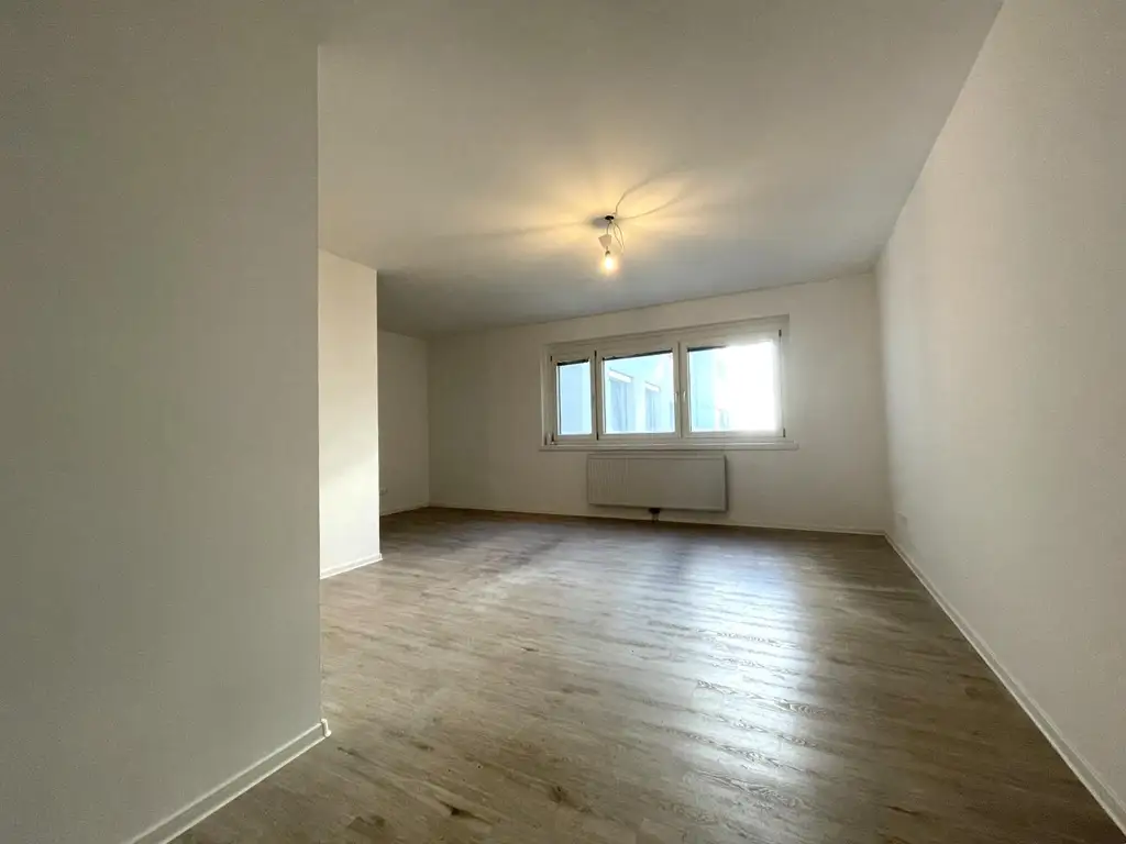 Top-sanierte 1-Zimmer-Wohnung in Hofruhelage