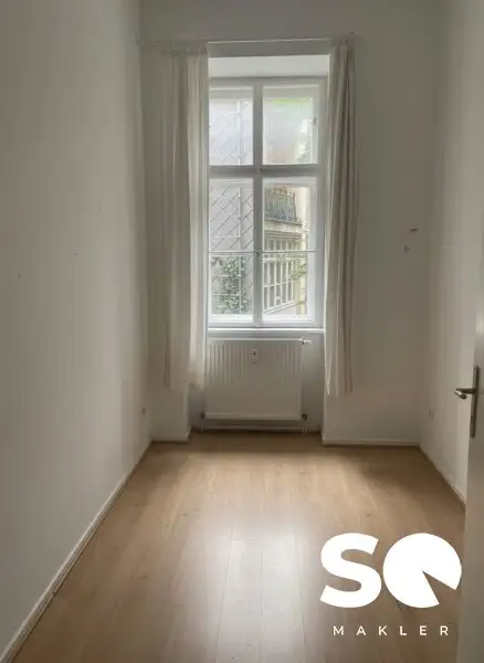 #SQ - ALTBAUCHARME IN TOPLAGE - 5-ZIMMER MIT BALKON NÄHE RATHAUS!