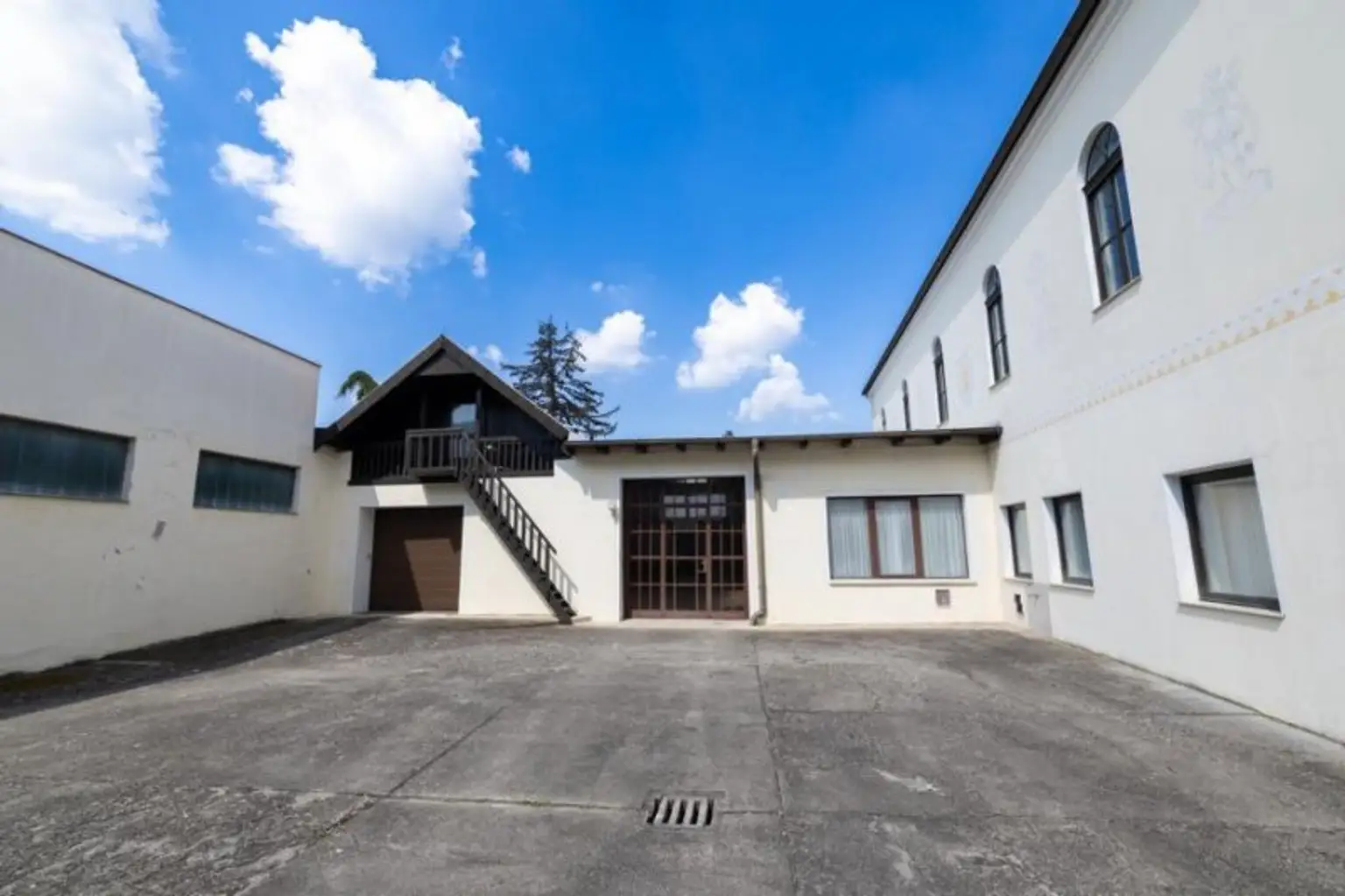 Charmantes Gründerzeithaus im Herzen von Gaweinstal mit angrenzendem Anlageobjekt