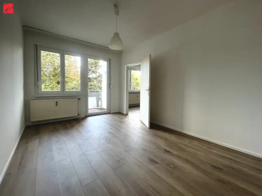 ANDRITZ: Pärchenwohnung mit Balkon inkl. Parkplatz!