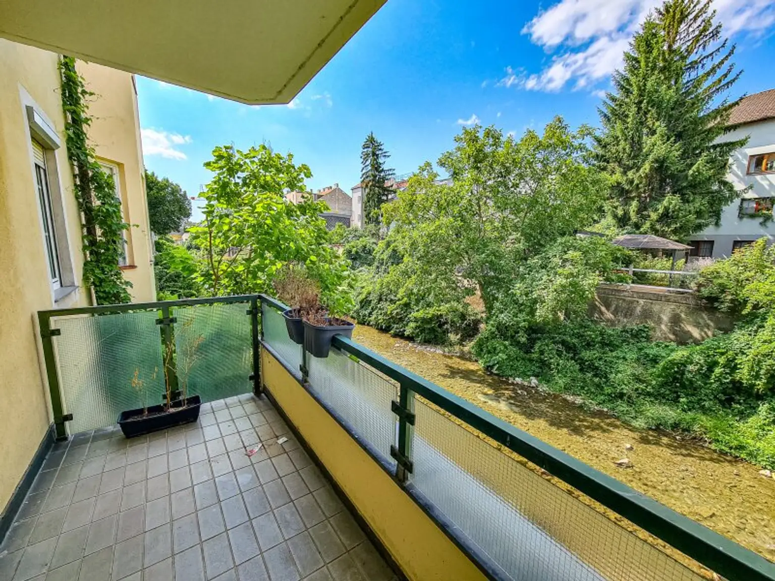 *** BARRIEREFREI *** Praxis am Josefsplatz - 5 Behandlungszimmer auf 170m²