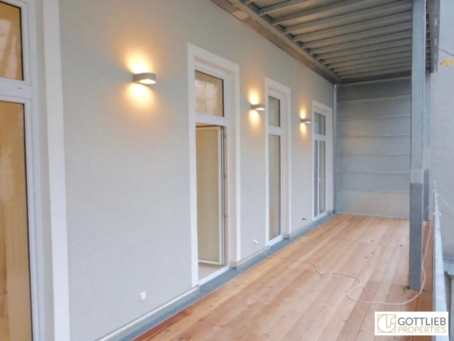 Bestlage Hamerlingplatz! 6-Zimmer-Stilaltbau-Apartment mit herrlicher West-Loggia und optionalem Tiefgaragenplatz in Grünruhelage