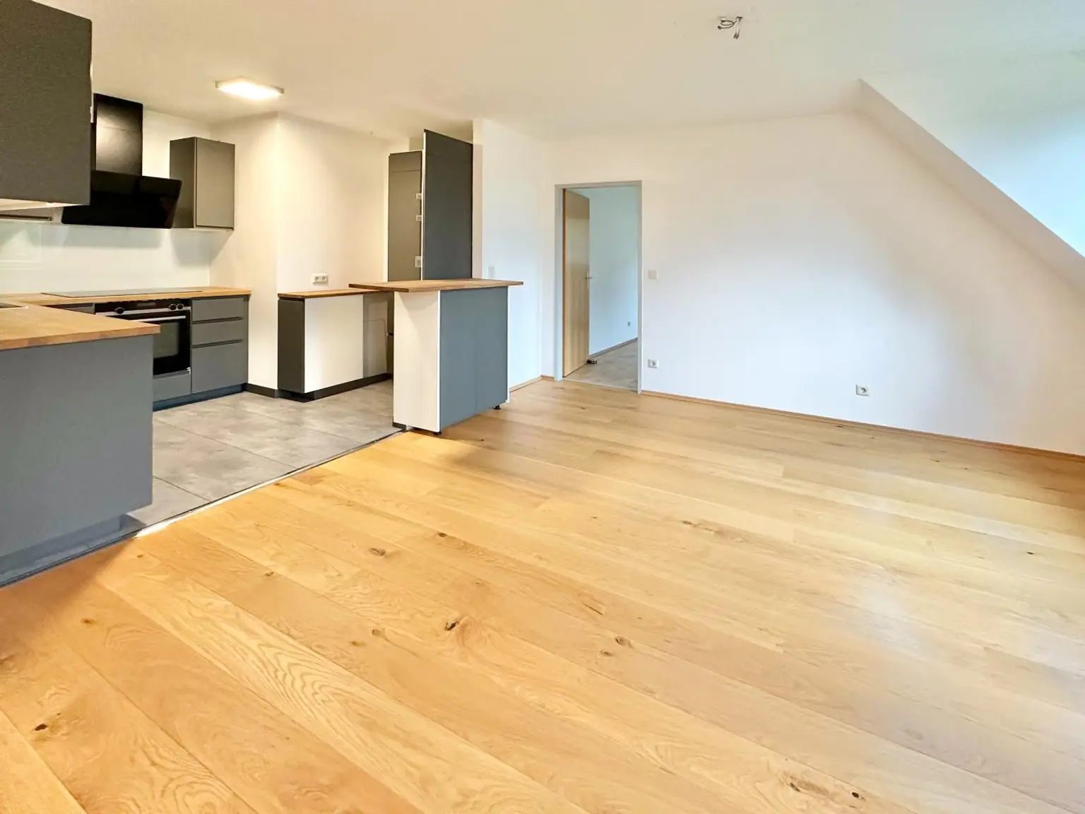 Am Liesingbach: Maisonette mit sonniger Terrasse
