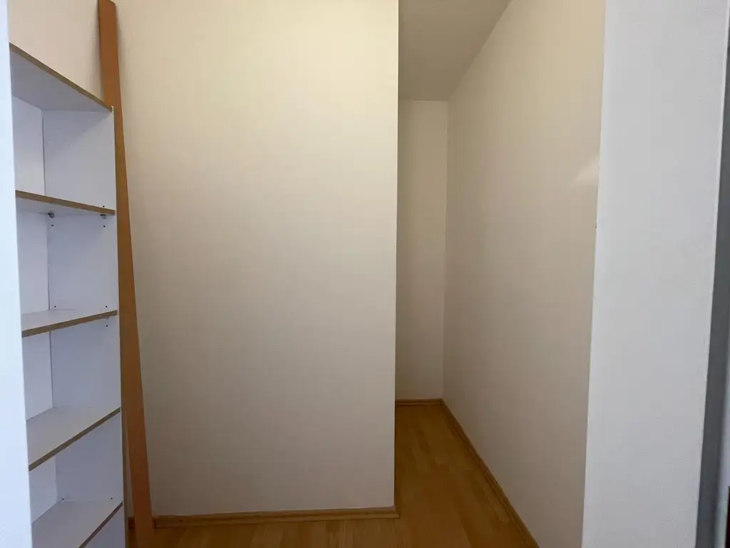 Lichtdurchflutete 3-Zimmer-Wohnung mit Balkon in zentraler Lage