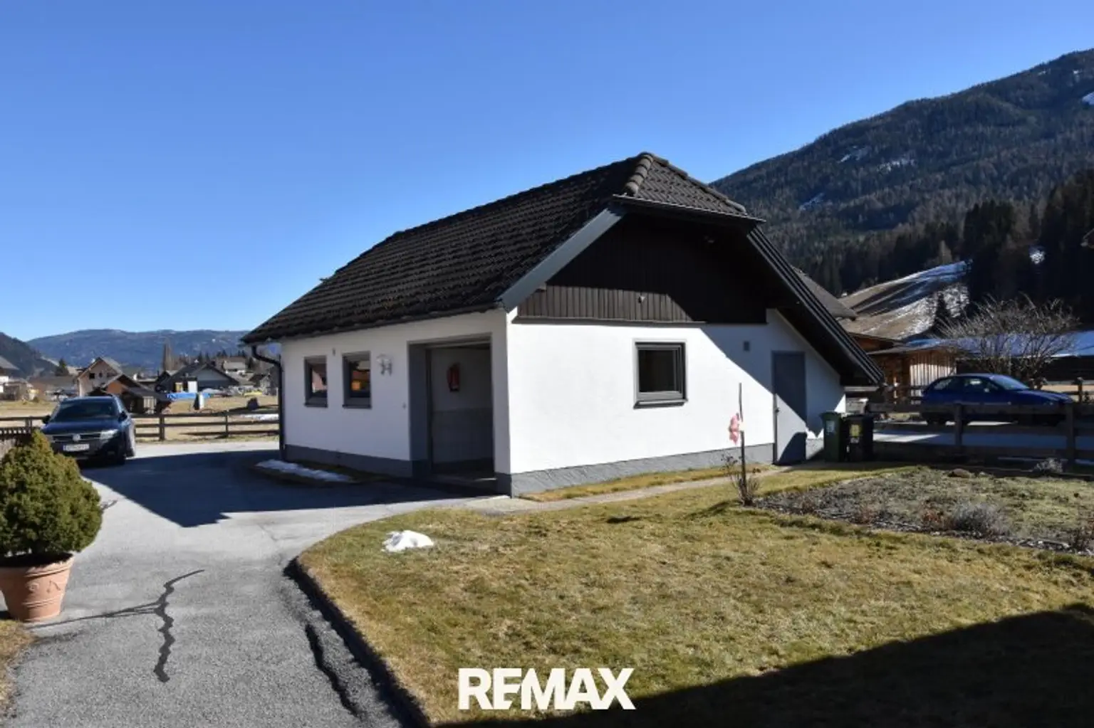 Garage mit Lagerraum