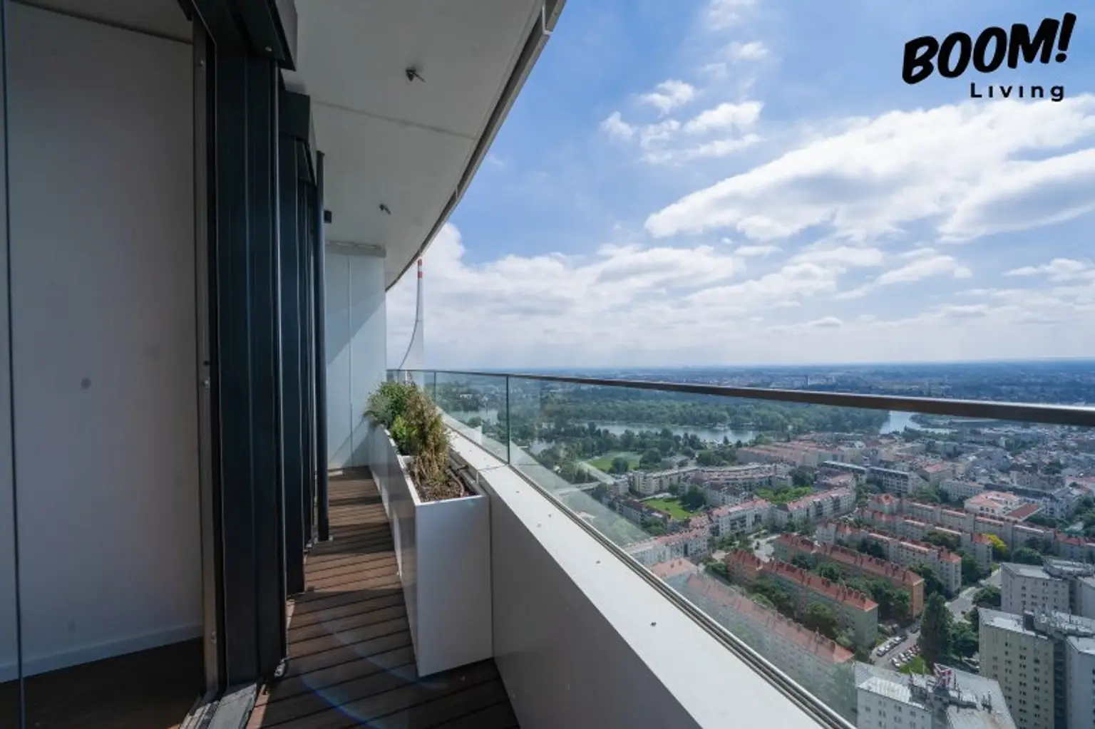 Danubeflats – Österreichs höchstes Wohnhochhaus mit atemberaubendem Ausblick, exklusivem Spa und urbanem Luxus direkt an der Neuen Donau