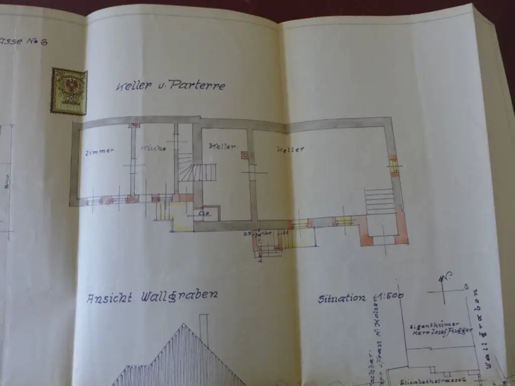 Historisches Gebäude mit großen Weinkeller mit Gewölbe im Zentrum von Perchtoldsdorf