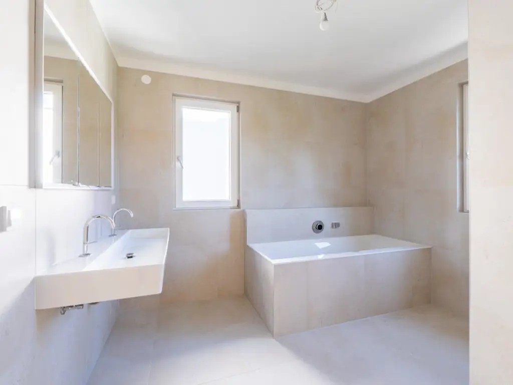 1220, Arminenstraße, Nur 200 m Luftlinie zur unteren Alten Donau, Einzelhaus