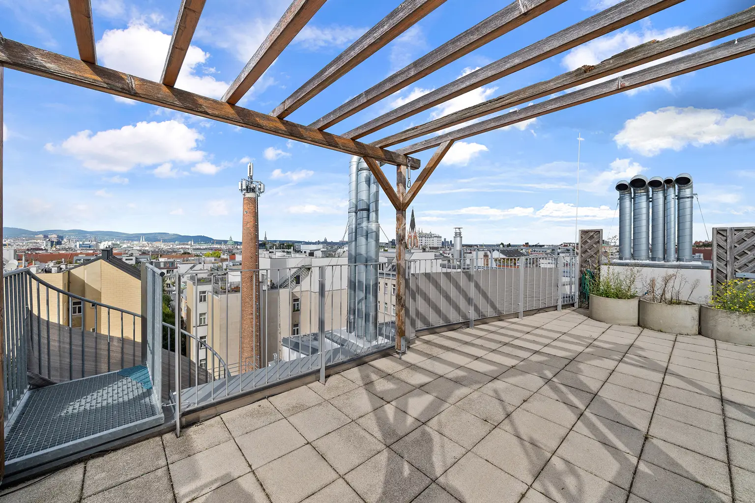 Penthouse mit 360° Weitblick – Exklusives Wohnerlebnis im 4. Bezirk auf zwei Ebenen (Tiefgarage vorhanden)