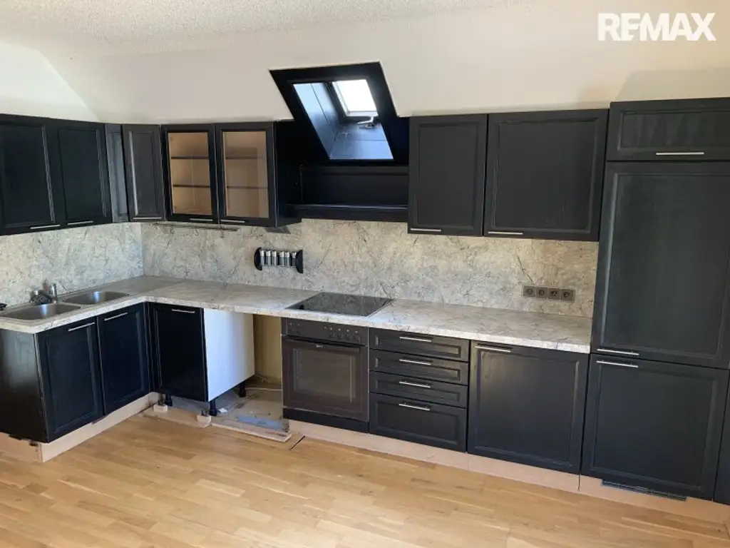 Charmantes Einfamilienhaus in Gloggnitz – Ihr neues Zuhause mit Garten und Garage!