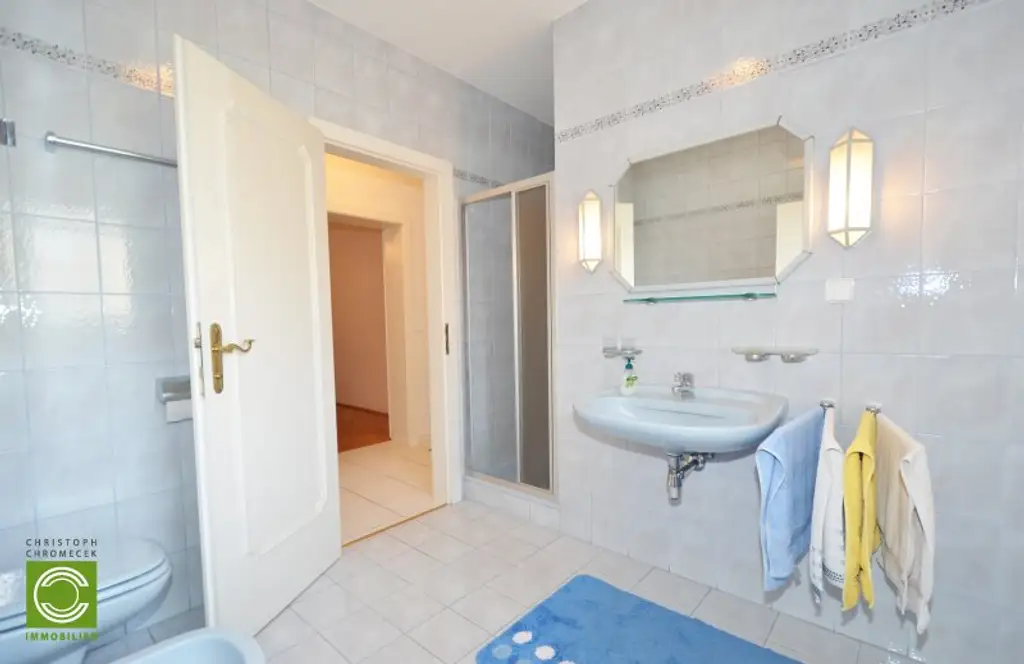 CHRISTOPH CHROMECEK IMMOBILIEN - PERCHTOLDSDORF - Erstklassiger Bungalow auf ruhigem Eckgrundstück!