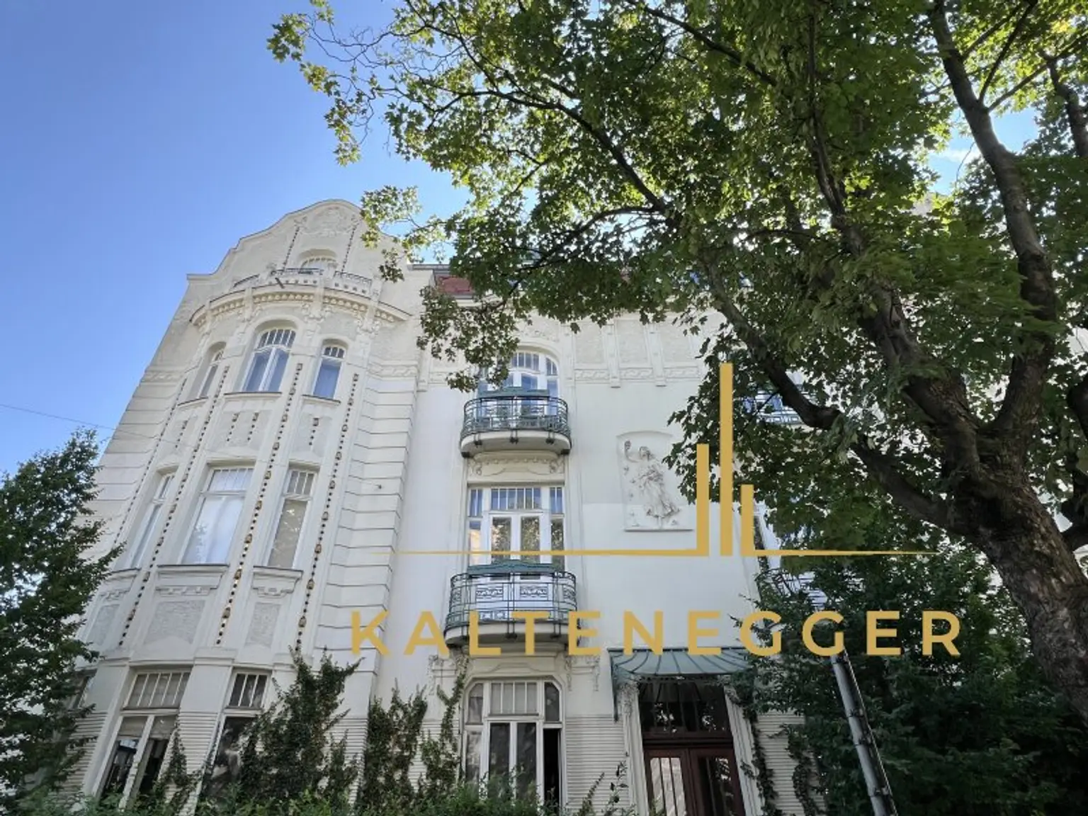 Weimarer Straße | 192,45 m² | 5 Zimmer | 3 Balkone | 2 Bäder | 10 Jahre befristete Vermietung