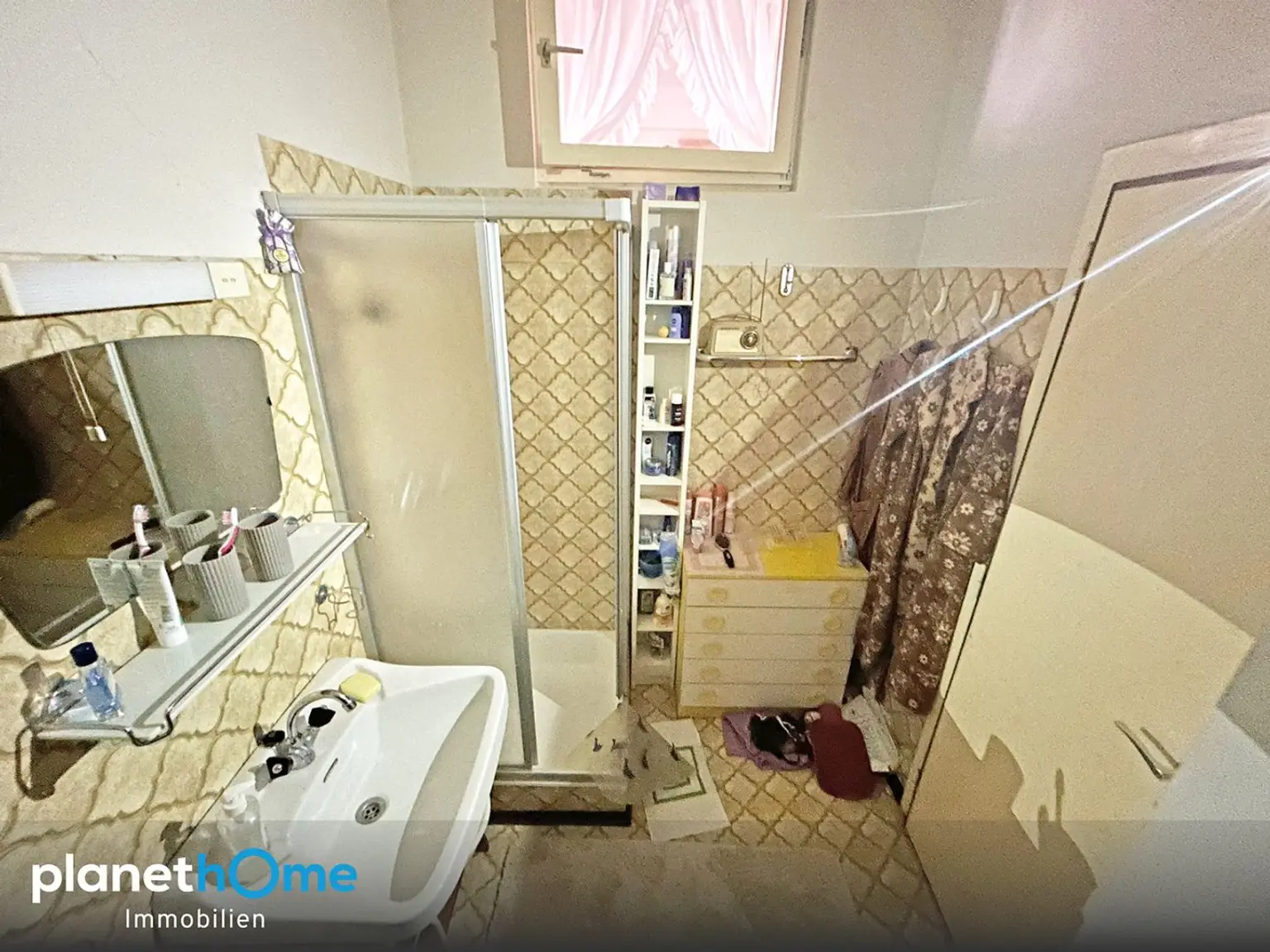 Schlafzimmer sowie Badezimmer_2