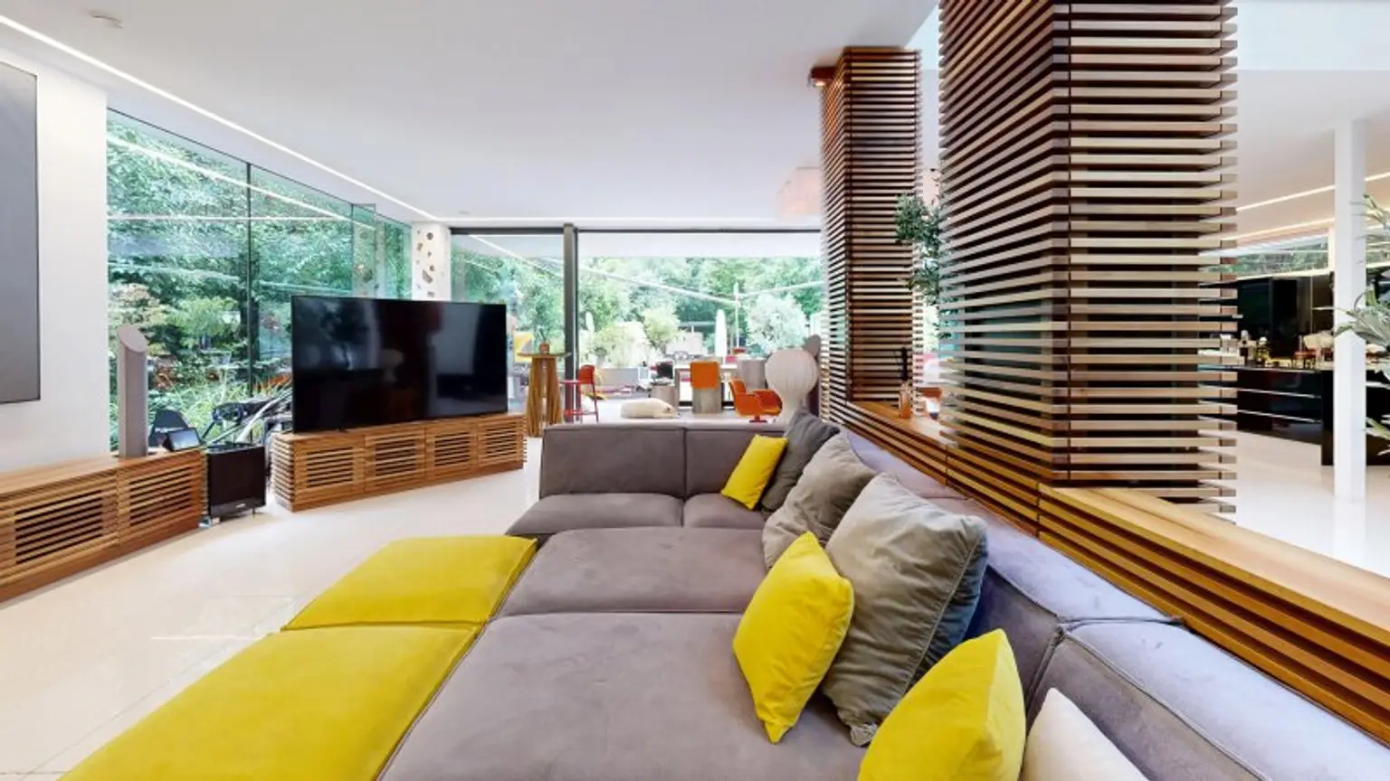 Luxusvilla mit Infinitypool in absoluter Ruhelage in Hinterbrühl – Exklusives Anwesen mit Top-Ausstattung