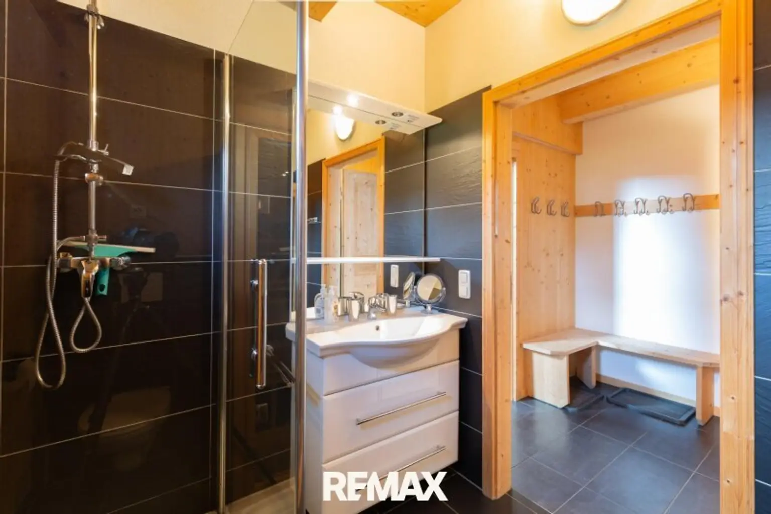 Badezimmer EG