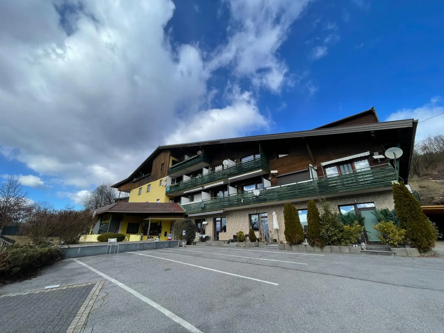 Außenanicht Wohnhaus