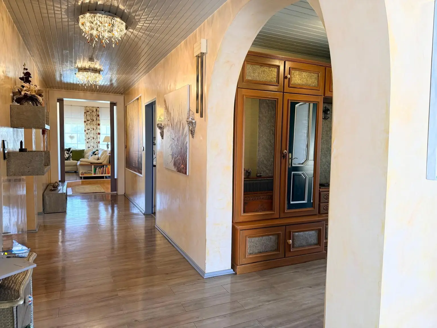 Vorraum mit Blick Wohnbereich