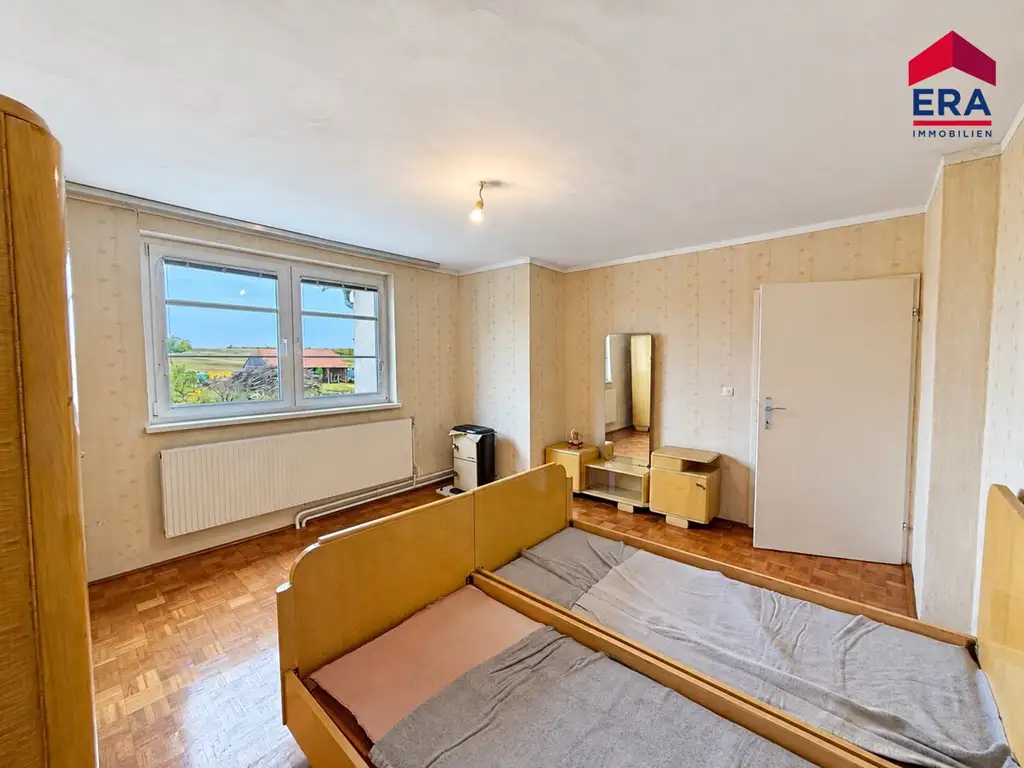 Charmantes Wohnhaus auf 2.972 m² Grund – zwei Parzellen, Nebengebäude und viel Potenzial!