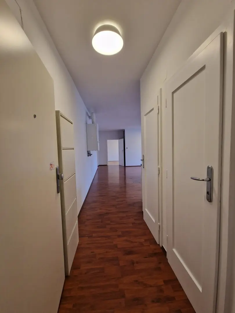 Sicherheitstür/Großzügiger Eingangsbereich