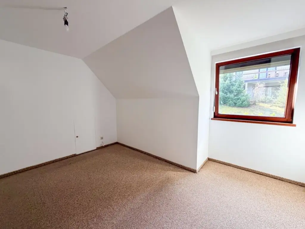 TOPLAGE in Purkersdorf! Einfamilienhaus mit 708 m2 Garten sowie 287 m2 Nutzfläche am Sagberg!