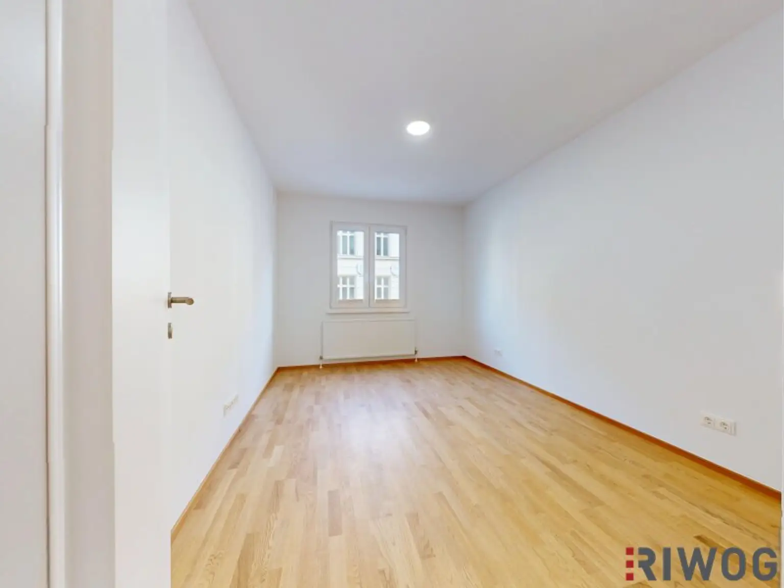 ERSTBEZUG nach Sanierung I 3 Zimmerwohnung im Herzen Klosterneuburgs I Gemeinschaftsgarten I Tischler-Küche mit Siemens Geräten