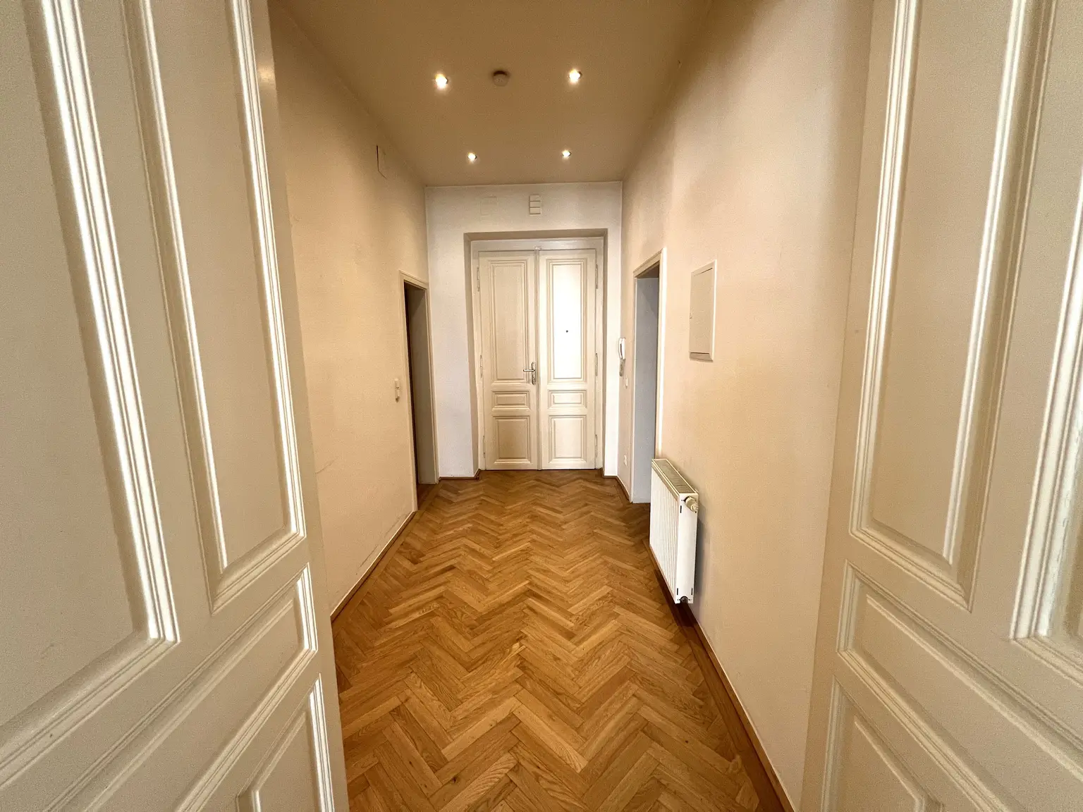 Schöne 2-Zimmerwohnung nahe Volkstheater