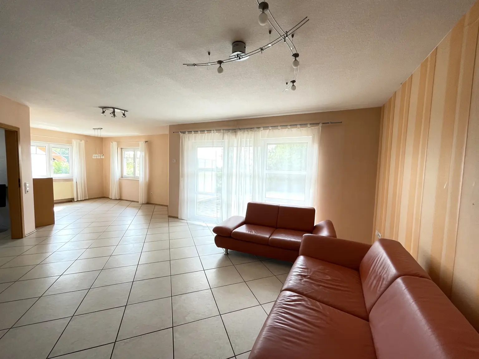 Wohn- und Esszimmer im EG