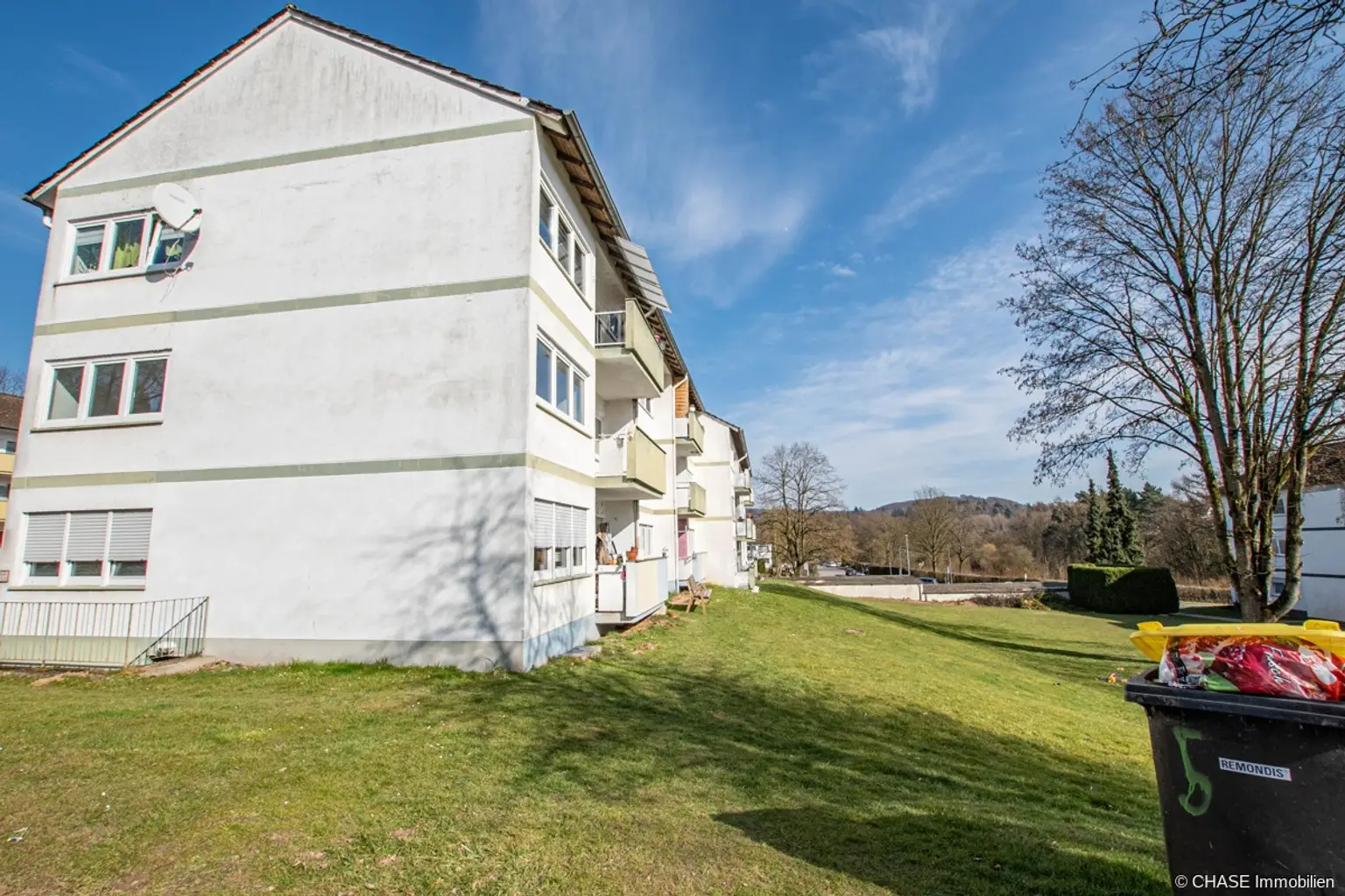 Seitliches Grundstück rechts