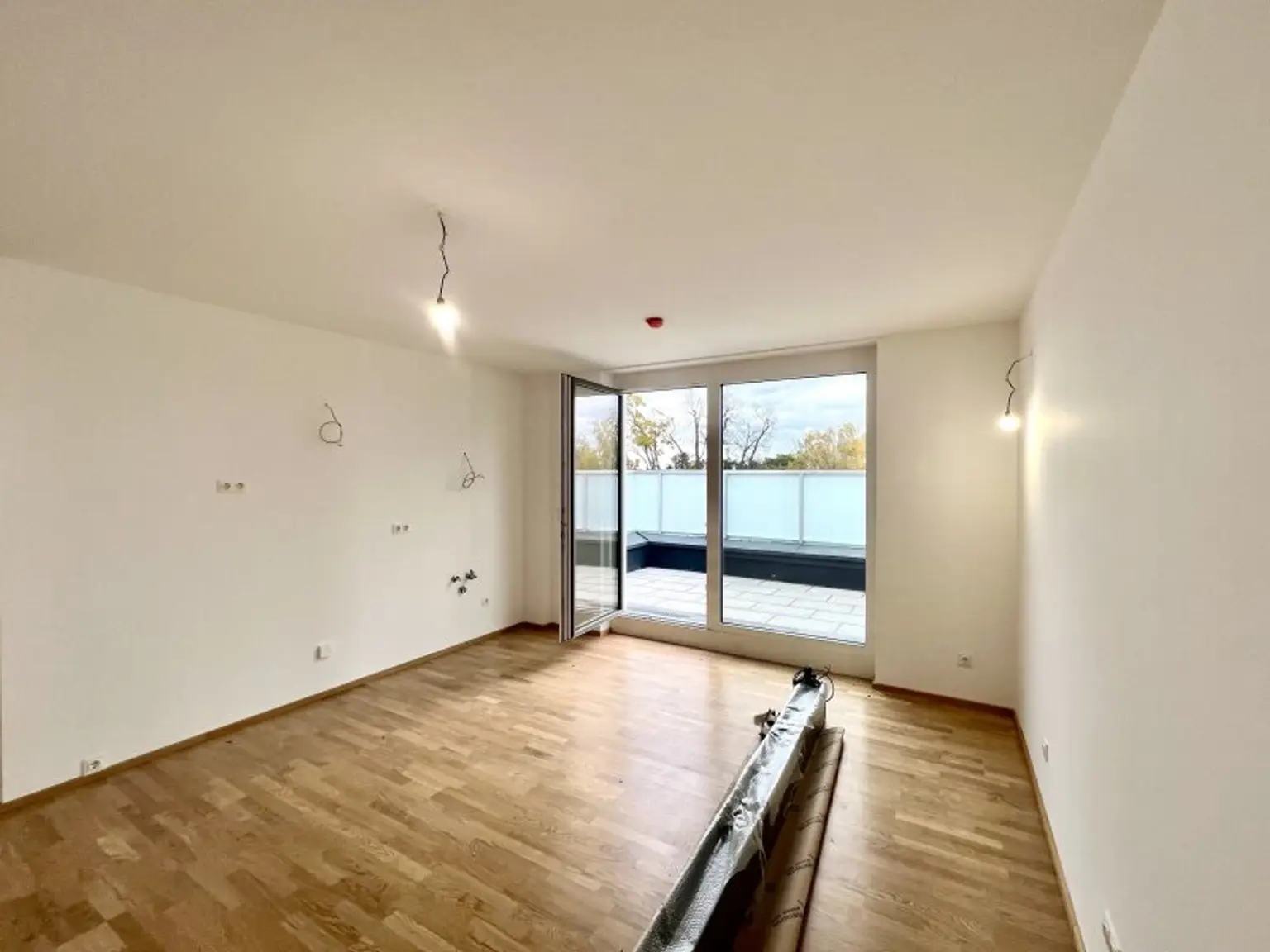 PROVISIONSFREI!!PANORAMABLICK - 2 - ZIMMER WOHNPARADIES MIT TERRASSE